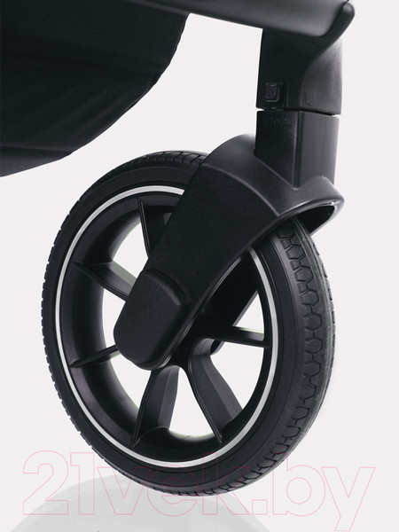 Изображение товара Детская универсальная коляска MOWbaby Zoom PU 3 в 1 / RA087 (Silver Black)