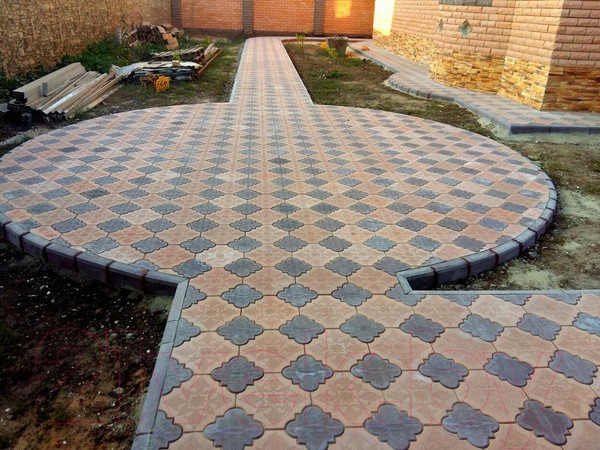 Изображение товара Форма для садовой плитки Стандартпарк Клевер краковский гладкий большой ф11020