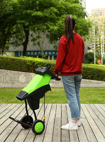 Изображение товара Садовый измельчитель электрический Deko DKSH2800 / 063-4300