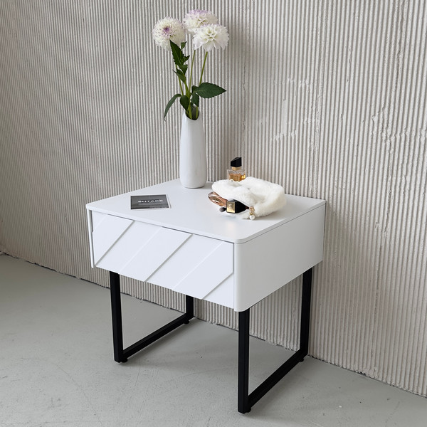 Изображение товара Прикроватная тумба Shtabe Elifa 8001 (RAL 9003/RAL 9003/черный)