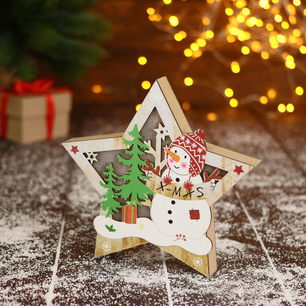 Изображение товара Световая фигурка Зимнее волшебство Снеговик в лесу с подарками, в звезде / 6961538