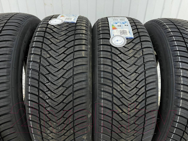 Изображение товара Всесезонная шина Triangle SeasonX TA01 245/45R18 100W