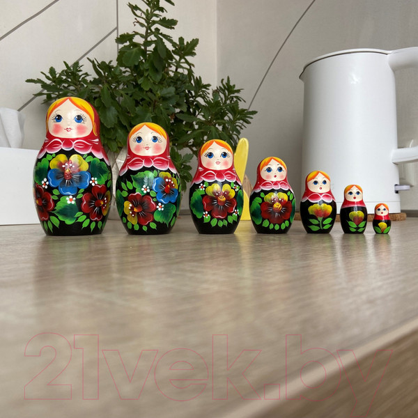 Изображение товара Матрешка сувенирная Брестская Фабрика Сувениров В сарафане с анютиными глазками 7014