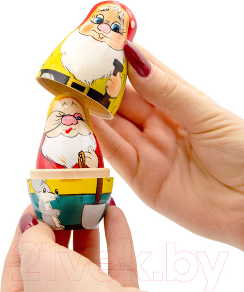 Изображение товара Матрешка сувенирная Брестская Фабрика Сувениров С персонажами из сказки Белоснежка и Семь гномов 5152