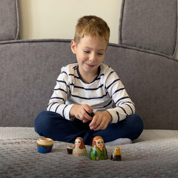 Изображение товара Матрешка сувенирная Брестская Фабрика Сувениров В виде персонажей сказки Лебединое озеро 5178