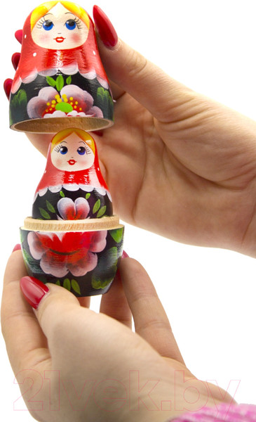 Изображение товара Матрешка сувенирная Брестская Фабрика Сувениров В красном платке с букетом цветов ромашки 5015