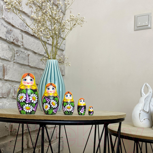 Изображение товара Матрешка сувенирная Брестская Фабрика Сувениров С букетом ромашек и сирени 5021