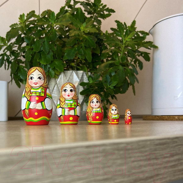 Изображение товара Матрешка сувенирная Брестская Фабрика Сувениров В традиционной одежде с орнаментом 5022