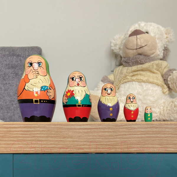 Изображение товара Матрешка сувенирная Брестская Фабрика Сувениров В виде фигурок семи гномов 5109