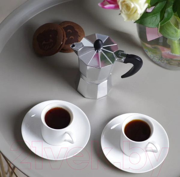 Изображение товара Гейзерная кофеварка Fissman 3324 (с чашками и блюдцами)