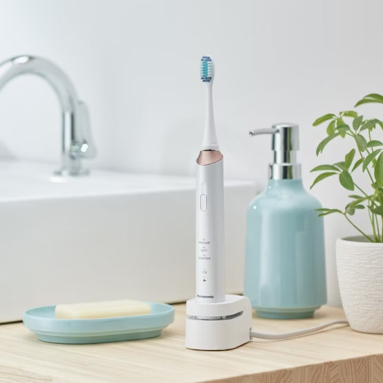 Изображение товара Электрическая зубная щетка Panasonic EW-DC12-W520