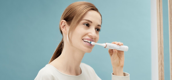 Изображение товара Электрическая зубная щетка Panasonic EW-DC12-W520