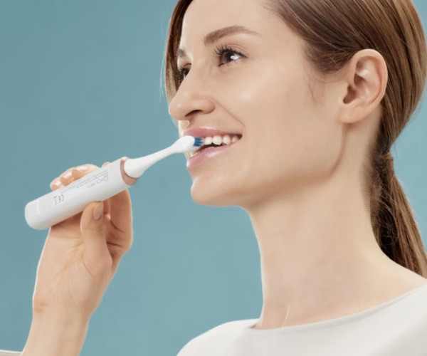 Изображение товара Электрическая зубная щетка Panasonic EW-DC12-W520