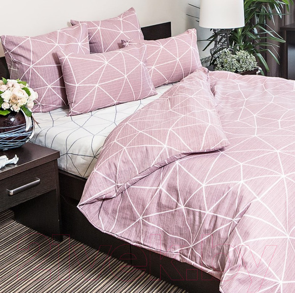 Изображение товара Комплект постельного белья Ночь нежна Грань Стандарт Семейный 70x70 / 7352-1+7353-1 (брусничный)