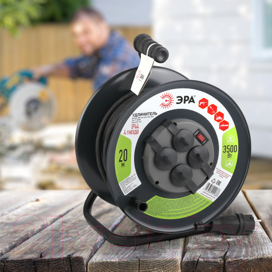 Изображение товара Удлинитель на катушке ЭРА RMx-4es-3x2.5-20m-IP44(KG) / Б0043057