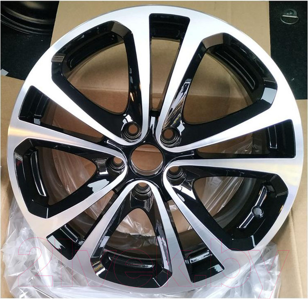 Изображение товара Литой диск X'trike X-113M Haval Jolion 17x7" 5x114.3мм DIA 66.6мм ET 37мм BKFP