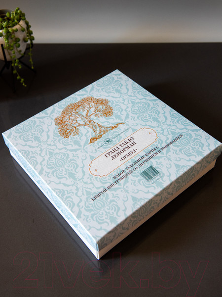 Изображение товара Гадальные карты Gothic Kotik Production Оракул Ленорман с большой книгой инструкцией (в подарочном боксе)