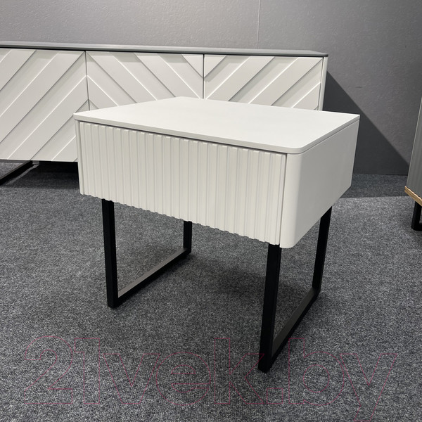 Изображение товара Прикроватная тумба Shtabe Gross 6001 (RAL 9003/RAL 9003/черный)