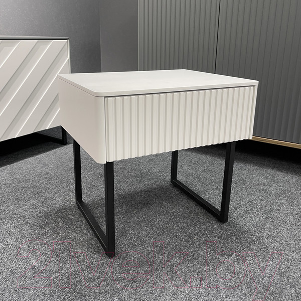 Изображение товара Прикроватная тумба Shtabe Gross 6001 (RAL 9003/RAL 9003/черный)
