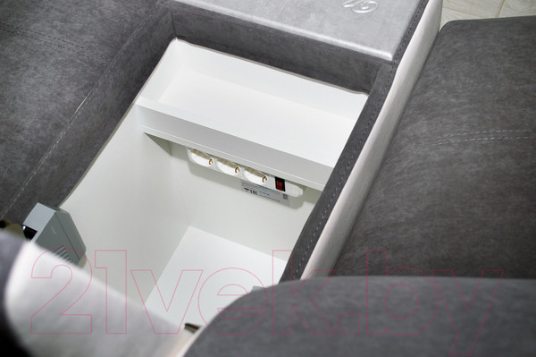 Изображение товара Диван угловой Петрамебель Марсель левый (велюр серый/велюр белый)