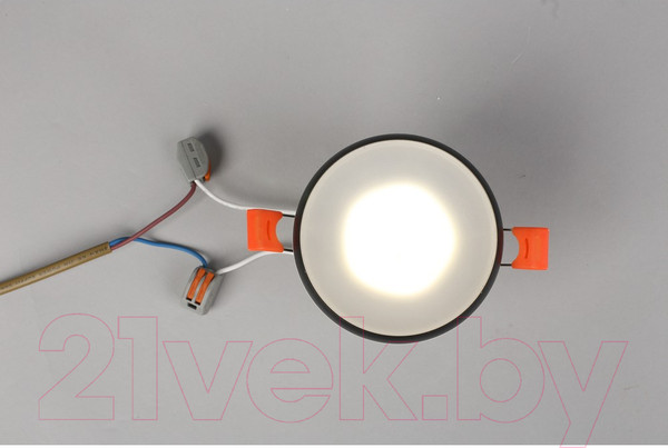 Изображение товара Точечный светильник Omnilux Genova OML-102819-01