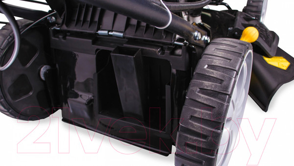 Изображение товара Газонокосилка бензиновая Champion LM5346E