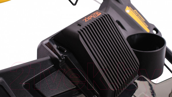 Изображение товара Газонокосилка бензиновая Champion LM5346E