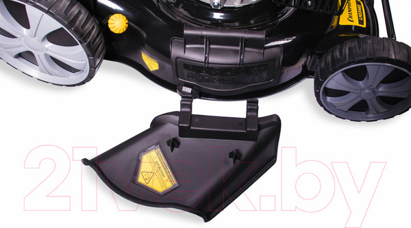 Изображение товара Газонокосилка бензиновая Champion LM5346E