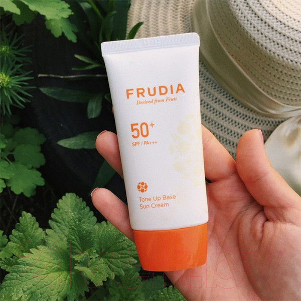 Изображение товара Крем солнцезащитный Frudia Tone Up Base Sun Cream SPF50+ PA+++ (50г)