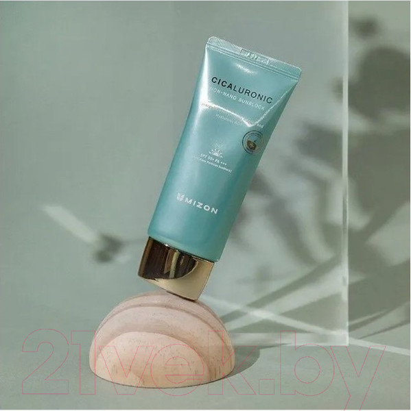 Изображение товара Крем солнцезащитный Mizon Cicaluronic Non-Nano Sunblock SPF50+ PA+++ (50мл)