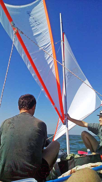 Изображение товара Катамаран Вольный ветер Валдай-4 с парусным вооружением / 19002 (хаки)