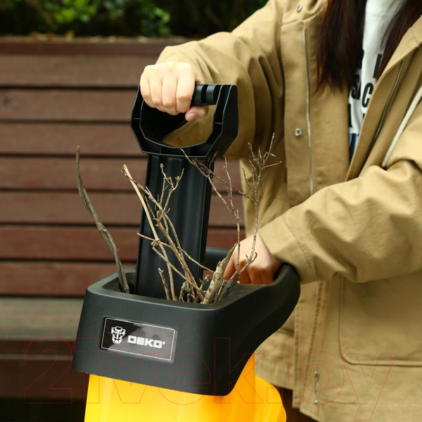 Изображение товара Садовый измельчитель электрический Deko DKSH3200 / 063-4306