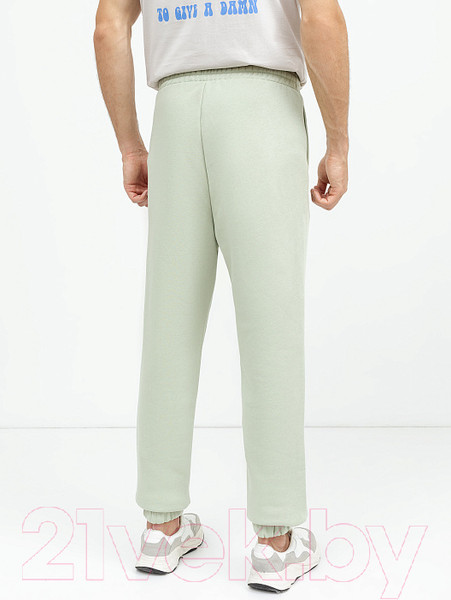 Изображение товара Брюки спортивные Mark Formelle 181225 (р.98-182/188, пыльный зеленый)