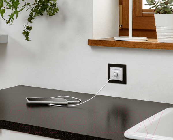 Изображение товара Розетка Karlik 1XRJ45 / MGK-1