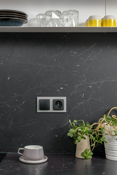 Изображение товара Розетка Karlik Schuko 12MGP-2s 2X2P (черный матовый)