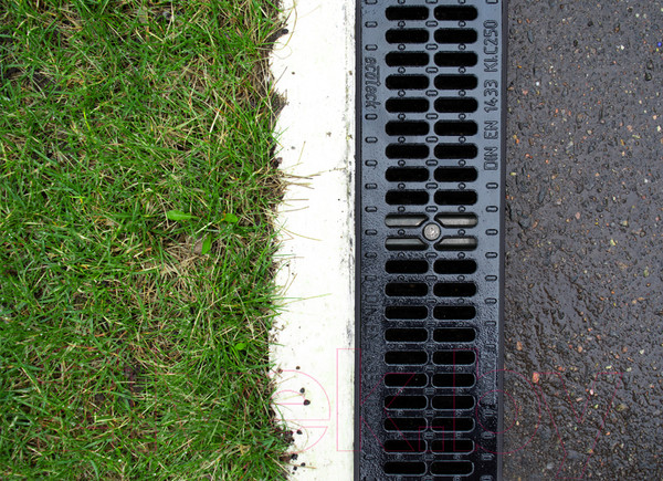 Изображение товара Лоток водоотводный Ecoteck Standart 100.65 h69 / ДИ 20105000 (с решеткой)