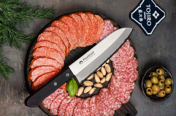 Изображение товара Нож Fuji Cutlery Сантоку / FC-1621