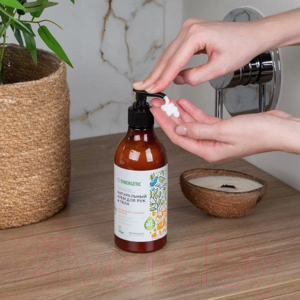 Изображение товара Крем для рук Synergetic Карамельное яблоко и ваниль (380мл)