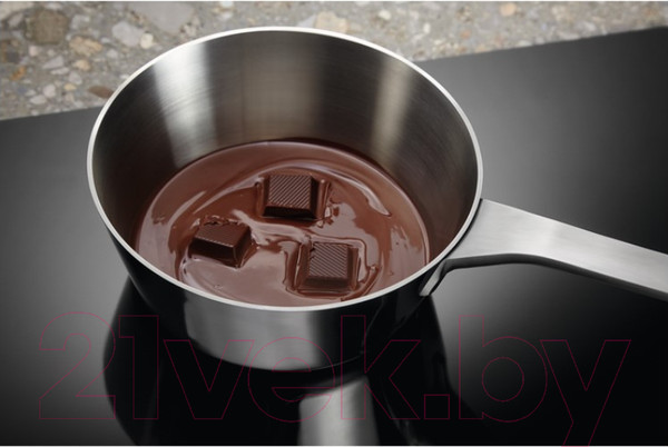 Изображение товара Индукционная варочная панель Electrolux EIT61443B