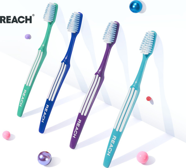 Изображение товара Зубная щетка REACH Control Бережная чистка жесткая