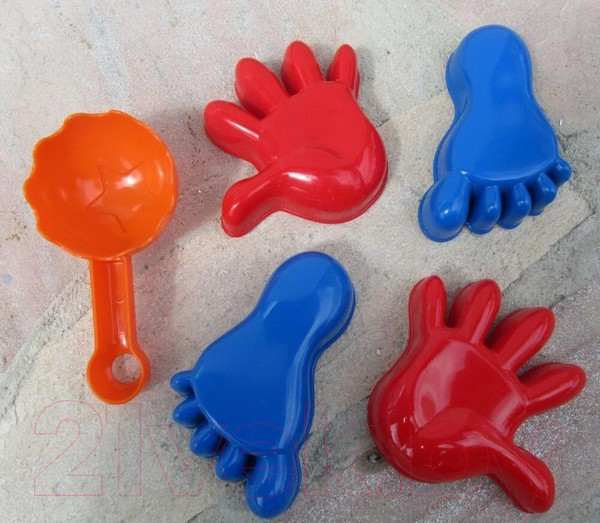 Изображение товара Набор игрушек для песочницы Gowi Формочки и совочек Ручки и ножки / 558-56