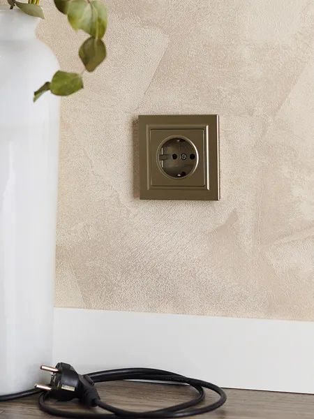 Изображение товара Розетка IEK Brite BR-R14-16-K37 (шампань)