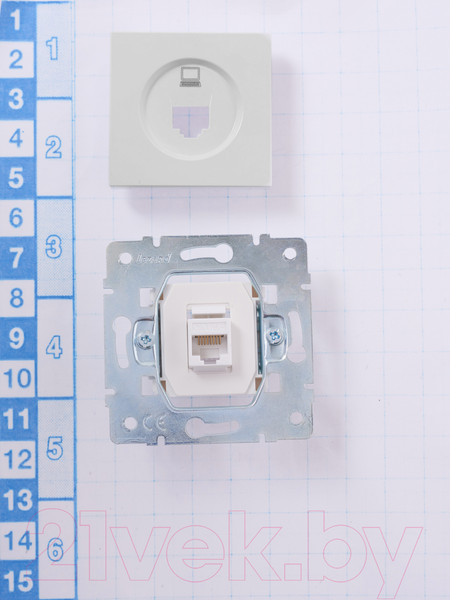 Изображение товара Розетка Lezard Vesna 742-0288-139