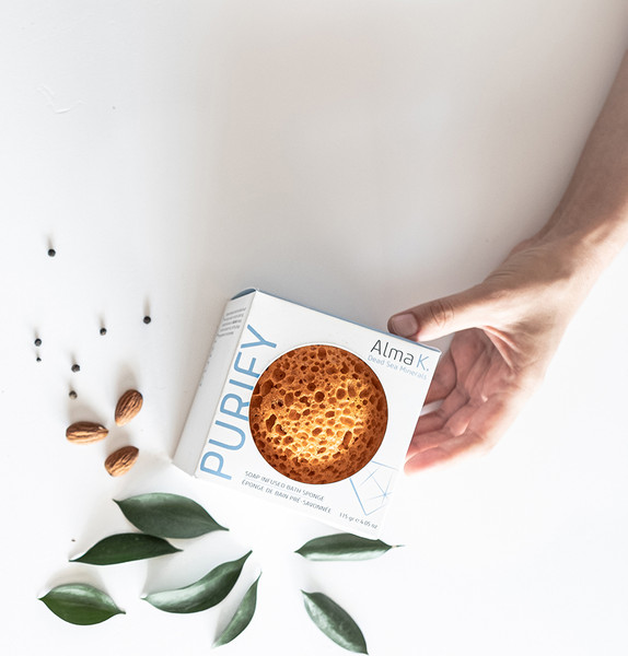 Изображение товара Губка для тела Alma K Purify Soap Infused Bath Sponge Жидкое мыло на губке (115г)