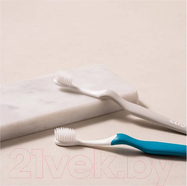 Изображение товара Набор зубных щеток Clio The Style White Ultra Soft Care Toothbrush (4шт)