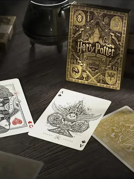 Изображение товара Игральные карты Theory 11 Harry Potter Deck - Yellow. Hufflepuff / T1156