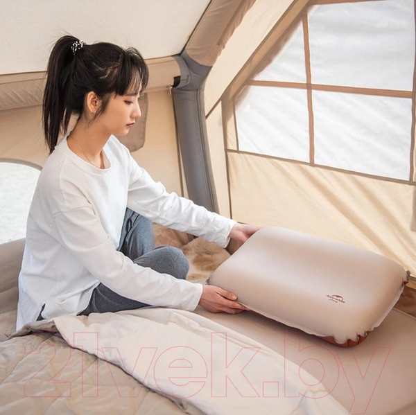 Изображение товара Подушка туристическая Naturehike NH21ZT001 / 6927595772874 (абрикосовый/бежевый)