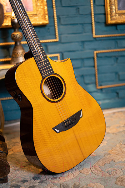 Изображение товара Электроакустическая гитара Cort LUXE-II-WCASE-NAT (с чехлом)