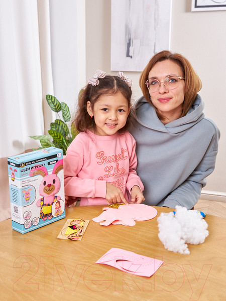 Изображение товара Набор для шитья Десятое королевство Плюшевая игрушка своими руками Зайка / 04376