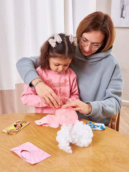 Изображение товара Набор для шитья Десятое королевство Плюшевая игрушка своими руками Зайка / 04376